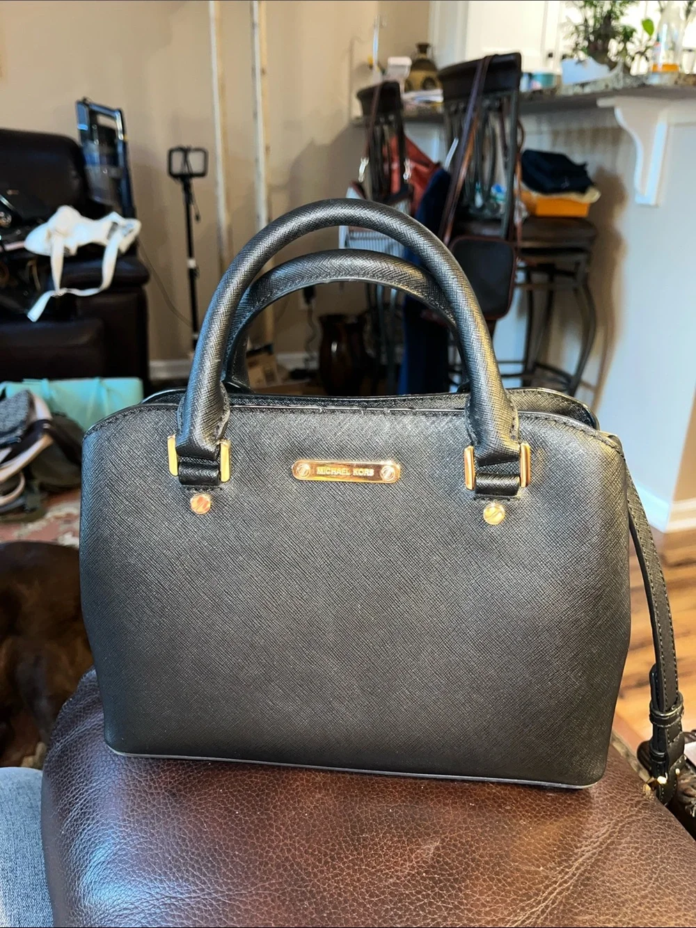 EUC Authentic Michael Kors Small Savannah Handbag.